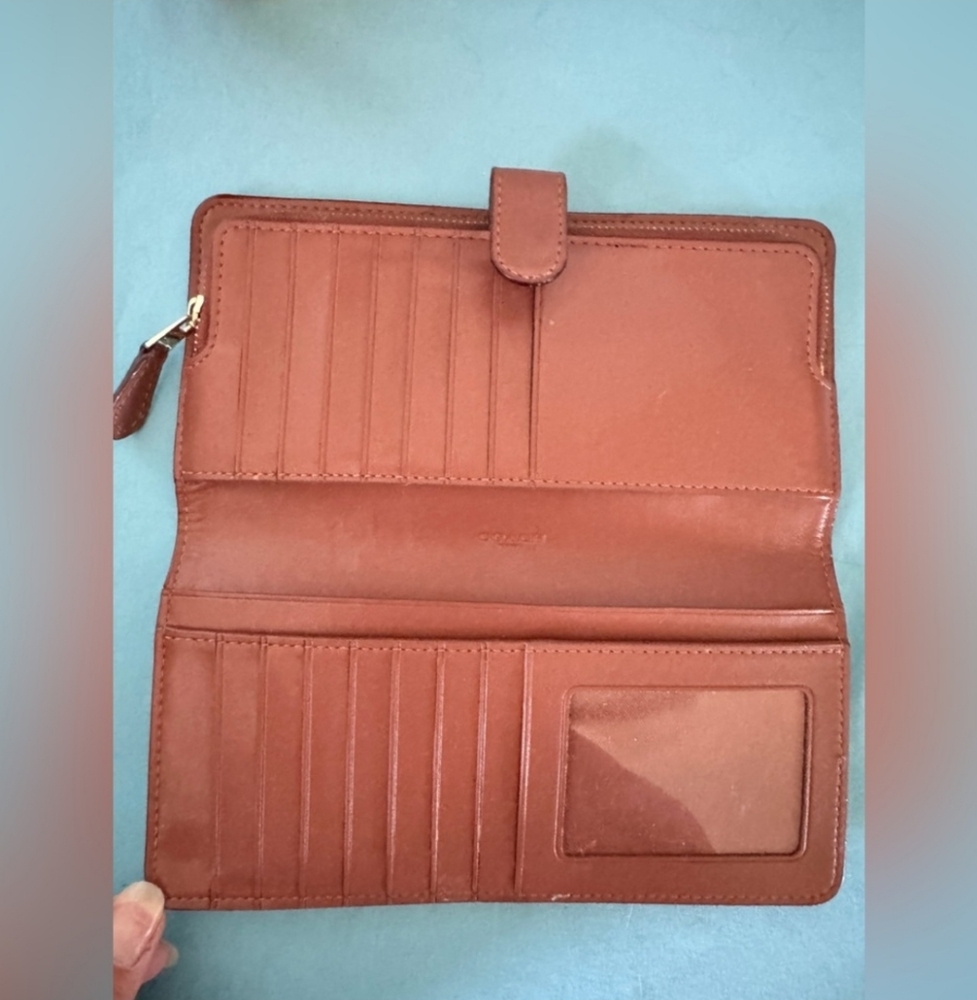 Coach Vintage Tan Leather Clutch/Wallet - Picture 3 of 5